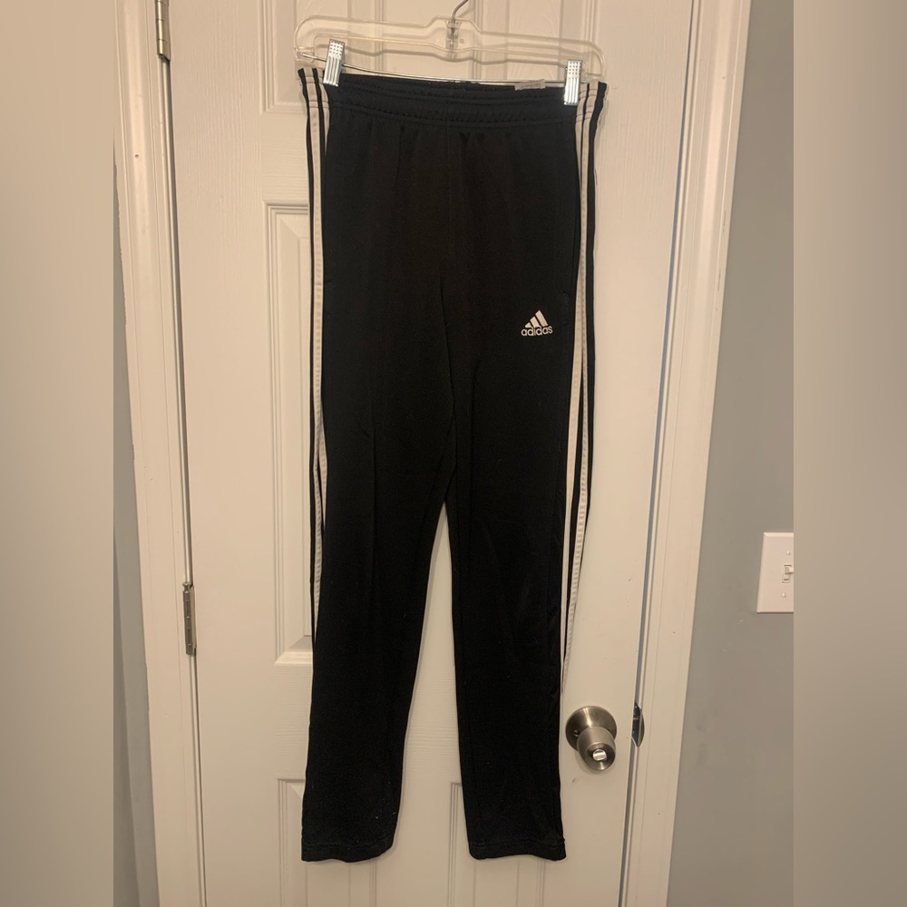 ESSENTIALS FLEECE OPEN HEM 3-STRIPES PANTS Men’s small